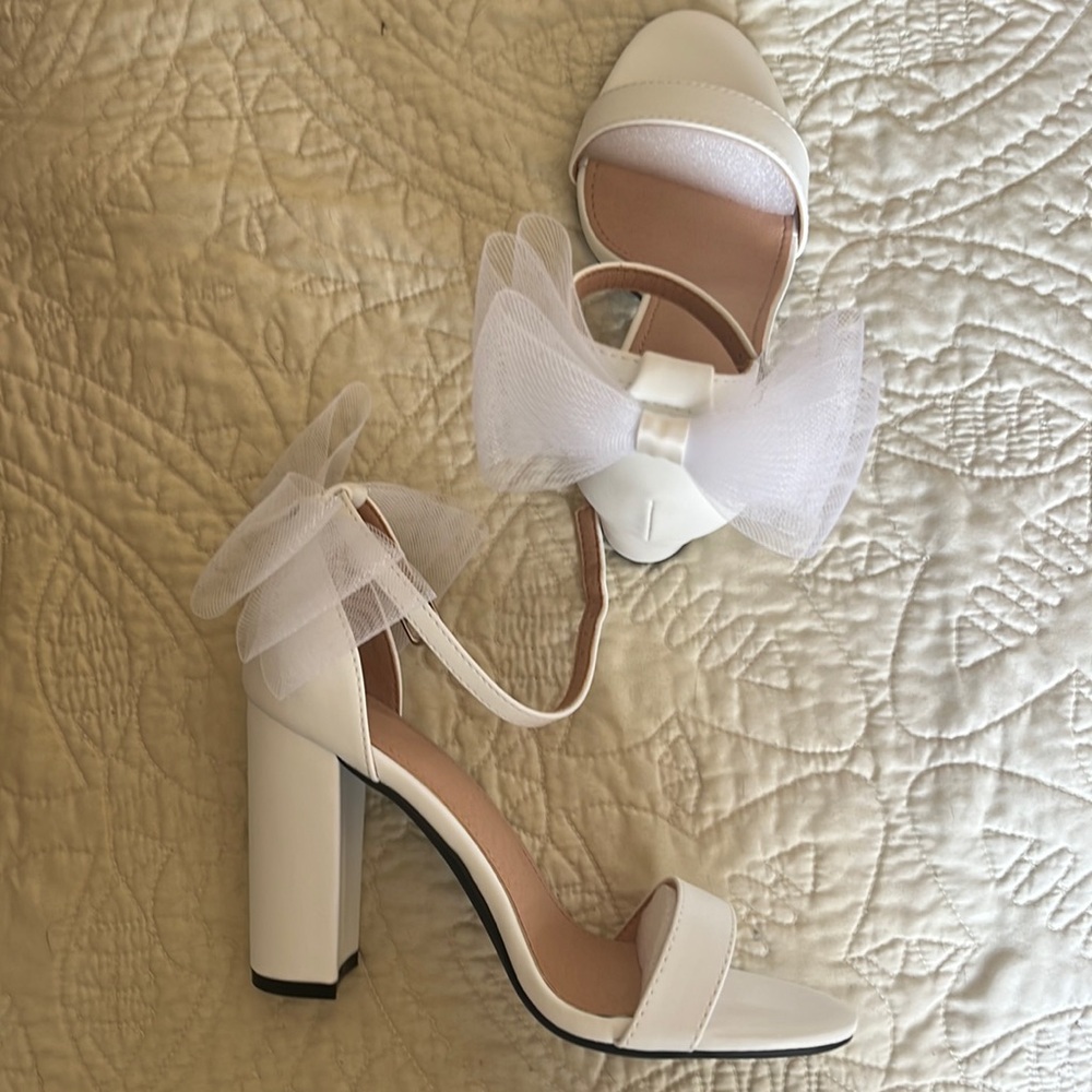 White Bow Heels